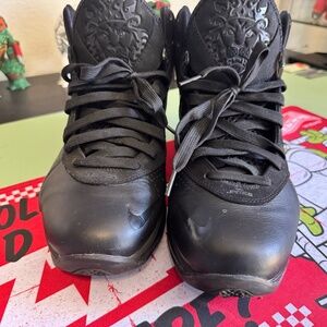 Nike LeBron 8 ‘Blackout’ – 2010 Miami Heat Era, All Business, No Distractions